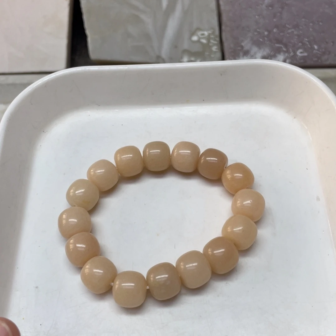 未镶嵌手镯石英岩玉