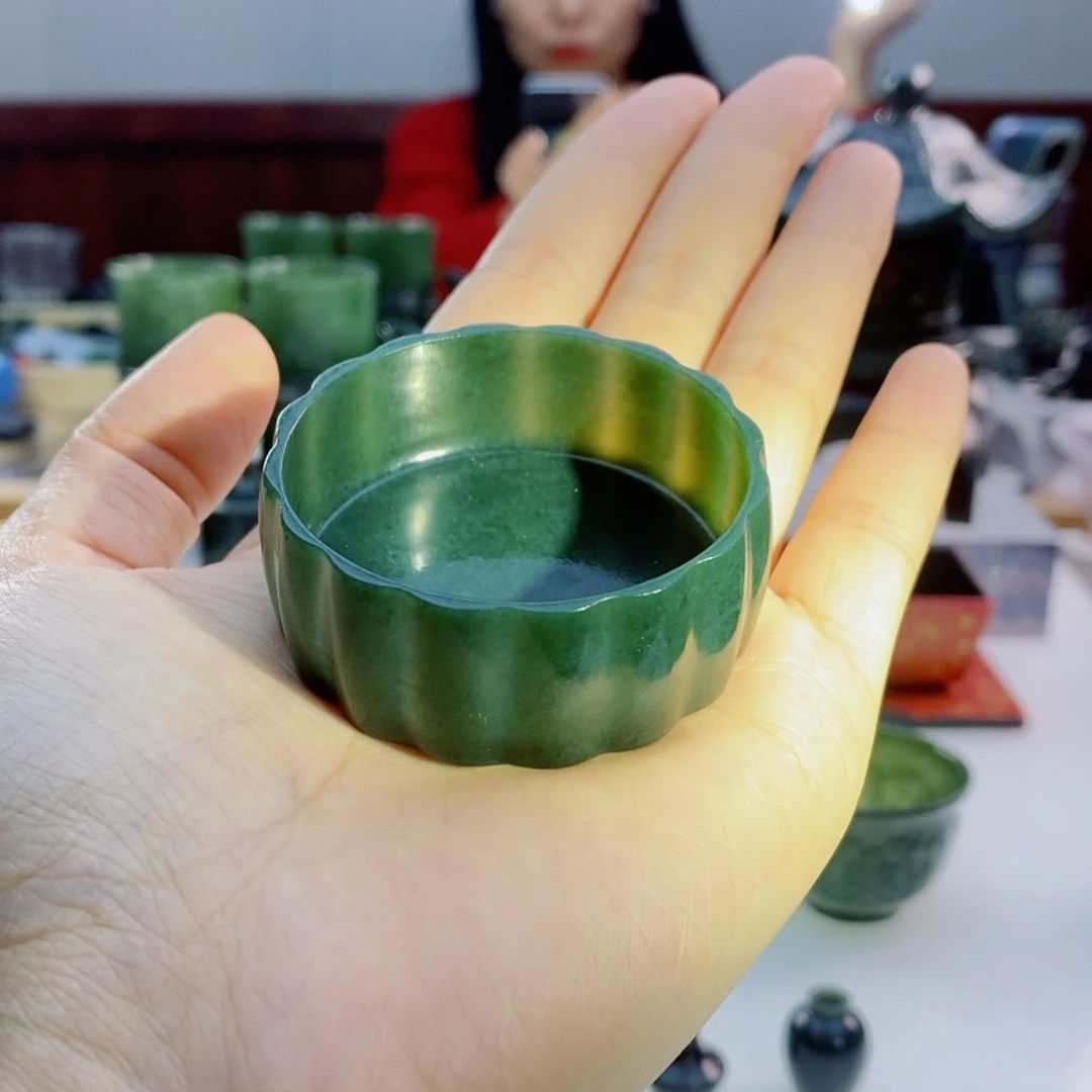 未镶嵌和田玉摆件