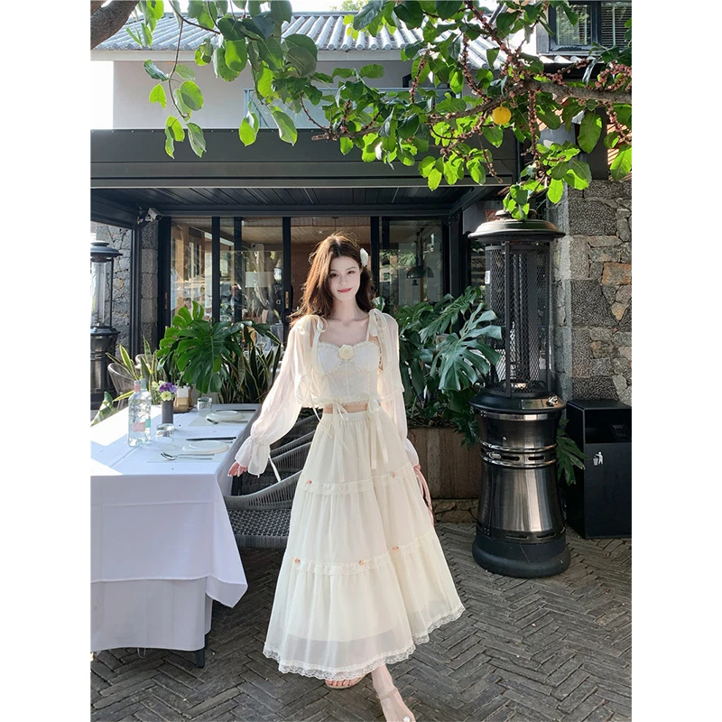 2025新款韩版蕾丝立体花朵大裙摆A字半身裙+吊带背心开衫三件套装
