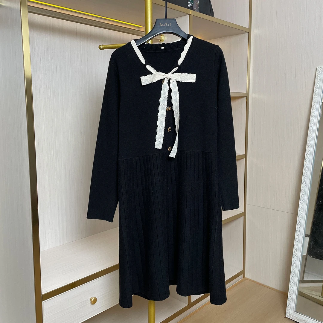 奢姿大码女装2025冬季蝴蝶结减龄V领裙子胖妹妹针织百褶连衣裙