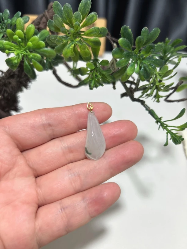 缅甸A货冰种飘花福瓜镶嵌18k扣头尺寸31-14-8.5