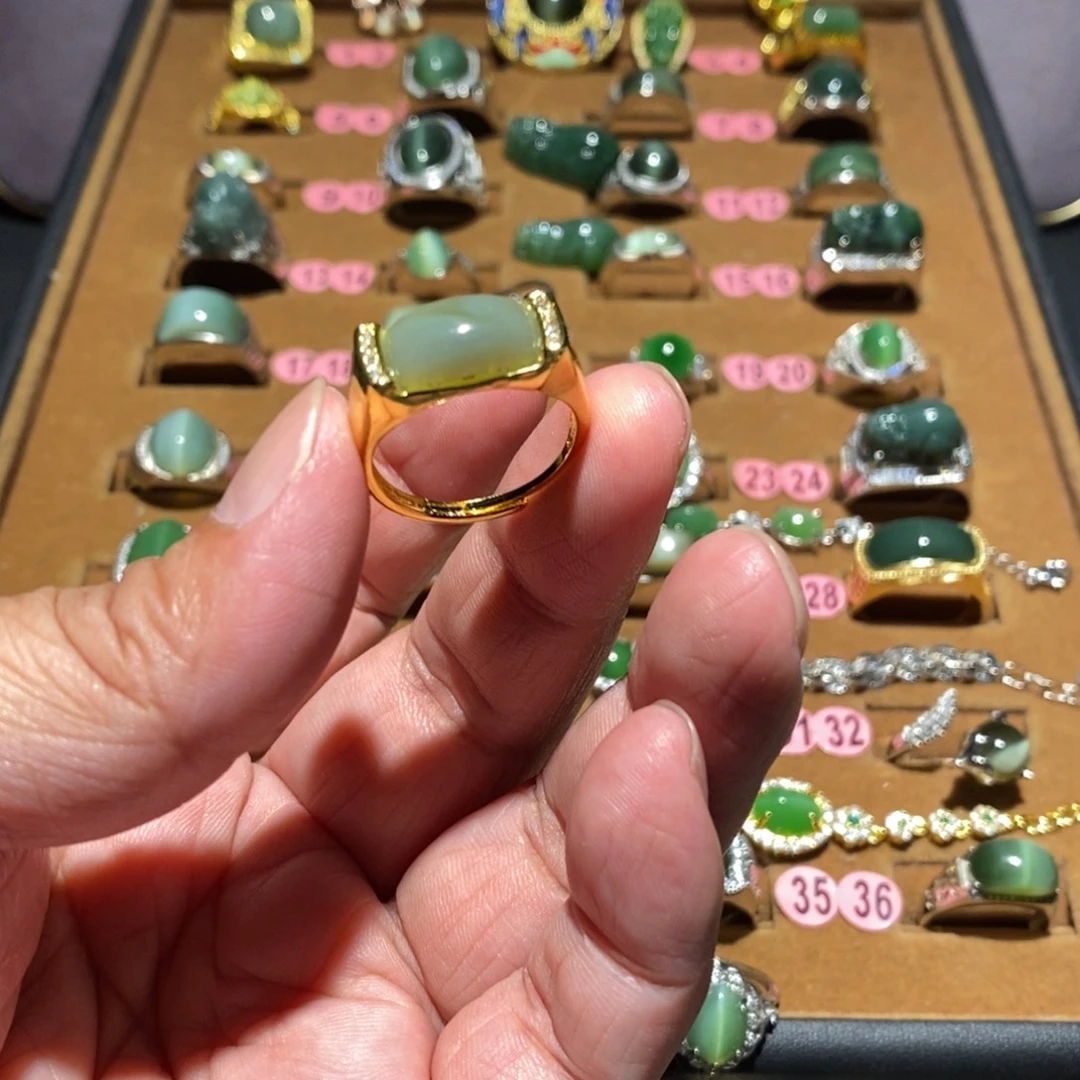 和田玉未镶嵌戒指