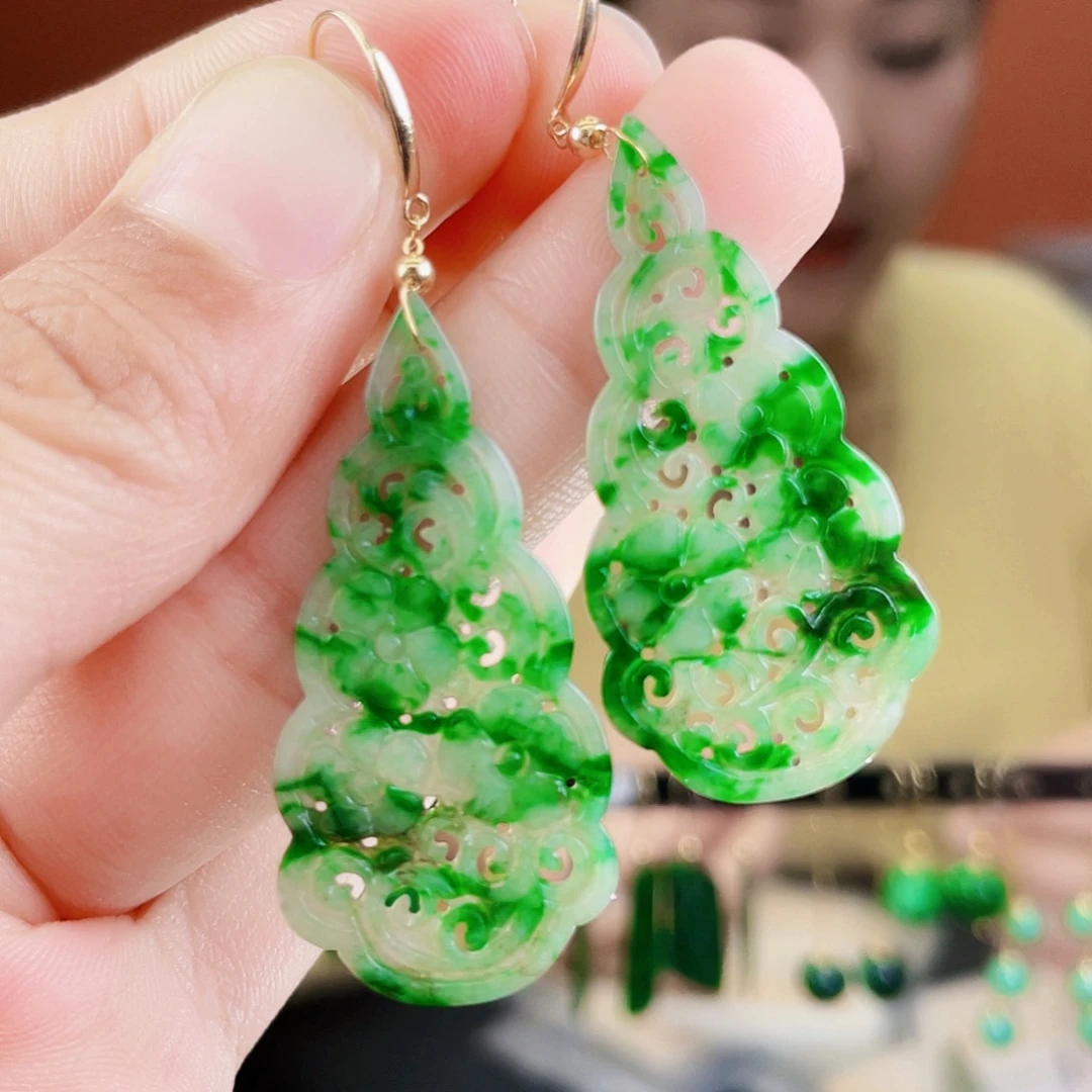 翡翠18K金镶嵌耳饰