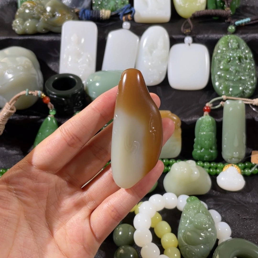 和田玉未镶嵌挂件