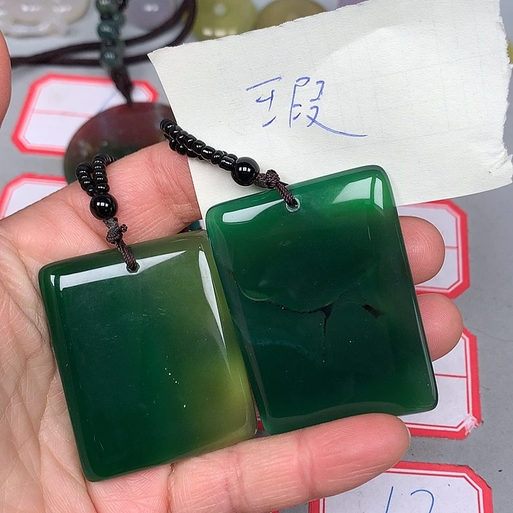 好***喜玛瑙/玉髓未镶嵌颈饰