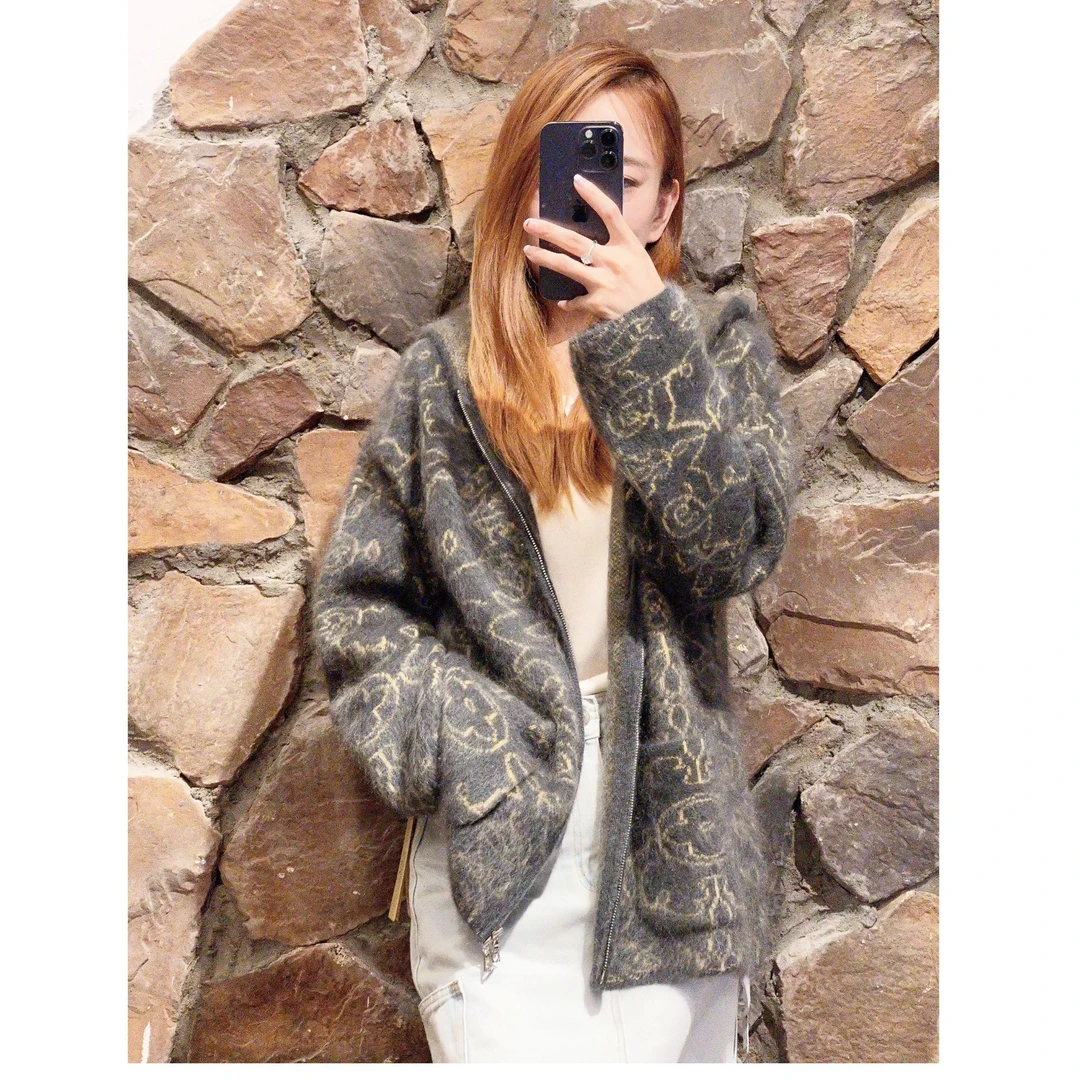 【顶嘉嘉羊绒】256120-100山羊绒拉绒线条设计款连帽拉链外套