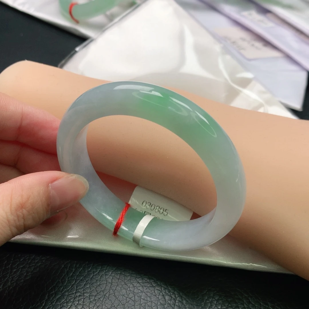翡翠手镯未镶嵌5253圈