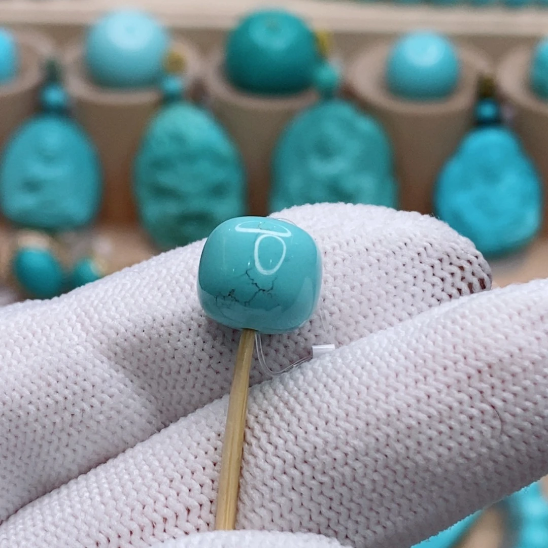 绿松石未镶嵌珠宝奇石10.7mm