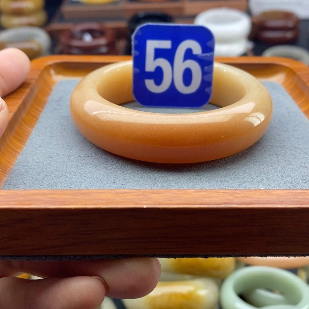 未镶嵌手镯石英岩玉干纹