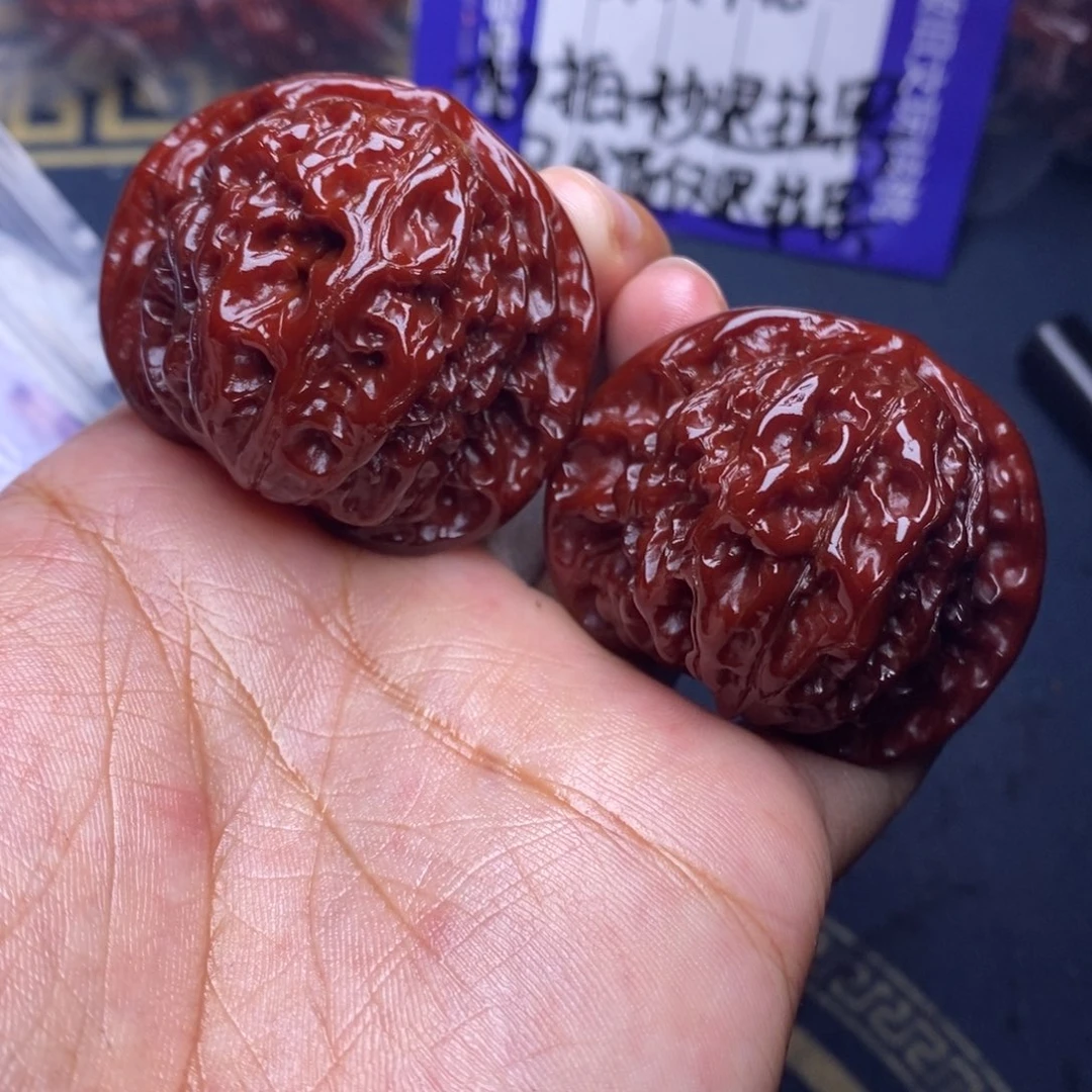 文玩核桃吊坠蟠龙纹 45