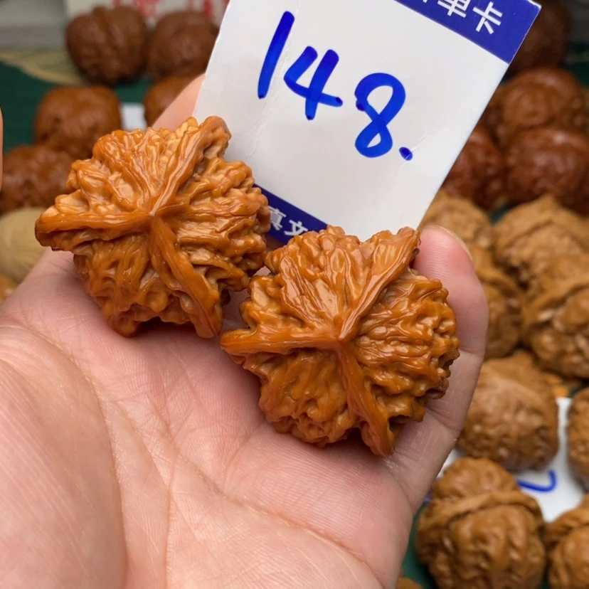 【闪购商品】文玩核桃把件盘山三棱39