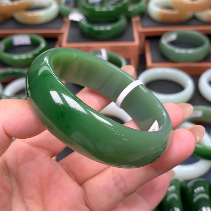 未镶嵌手镯和田玉（碧玉）5859圈口