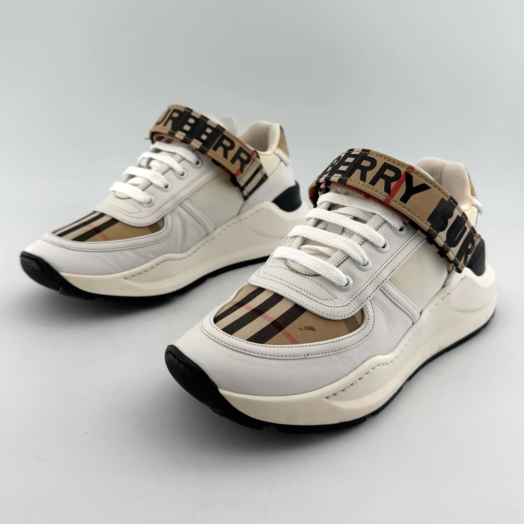 99新 BURBERRY/博柏利 博柏利 35码 D7802