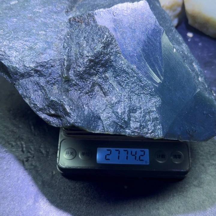 花***语和田玉（糖玉）未镶嵌珠宝半成品