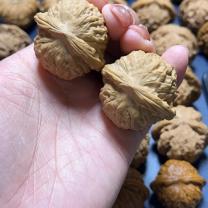 吊坠文玩核桃?****澜石门40