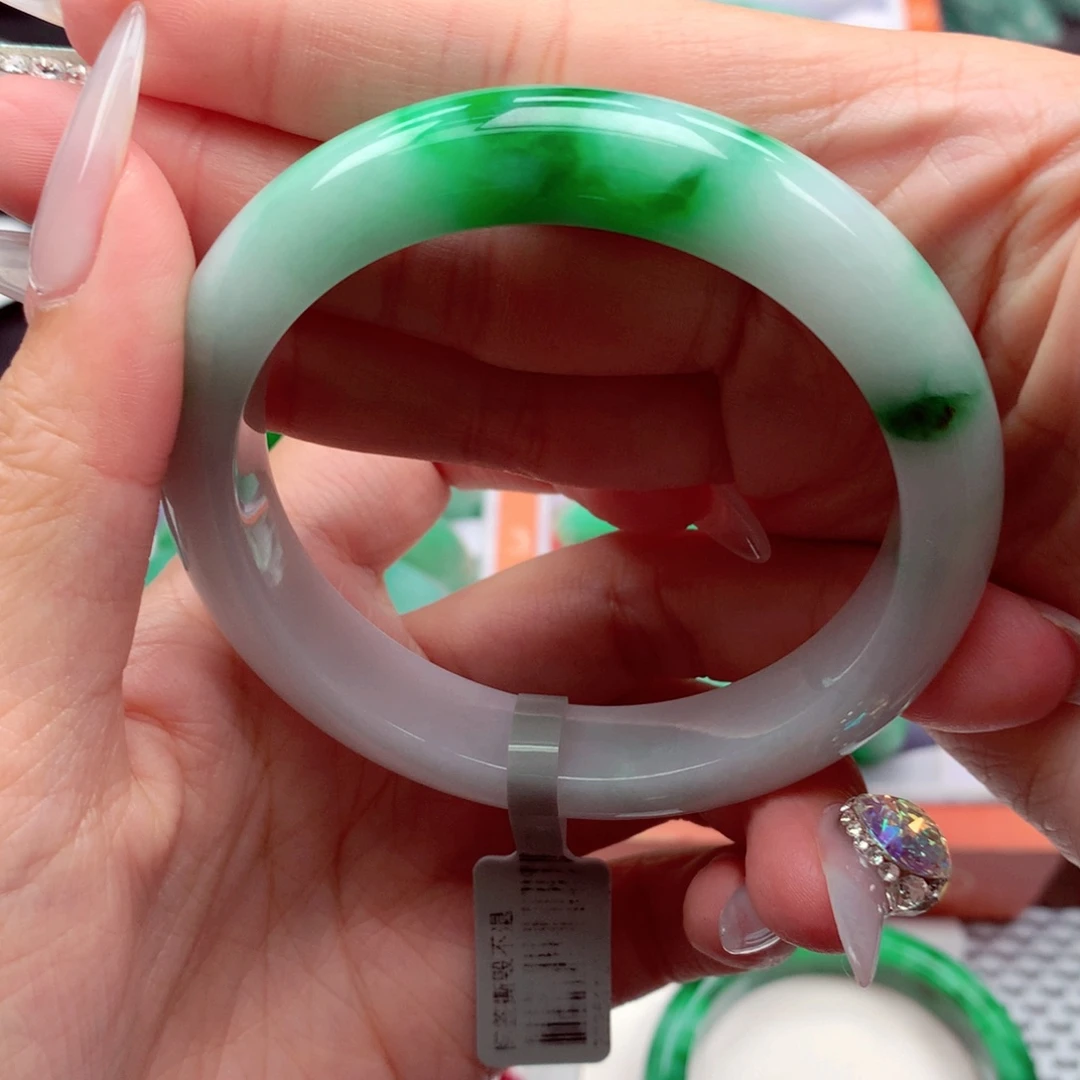 翡翠未镶嵌手镯翡翠