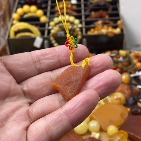 手链琥珀未镶嵌吊坠