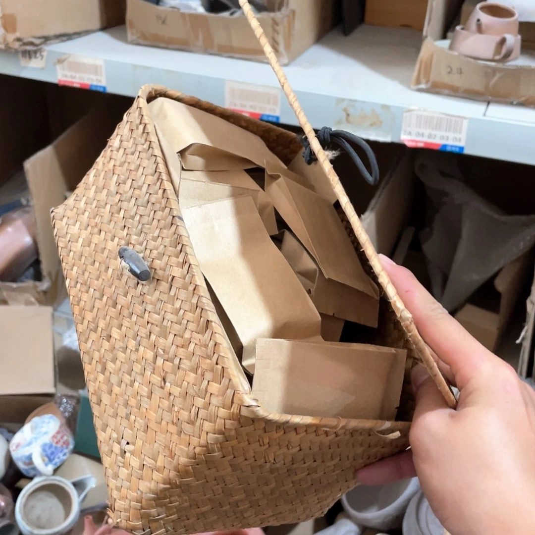 瓷片阿*库存和储存能力也较好增长的特点