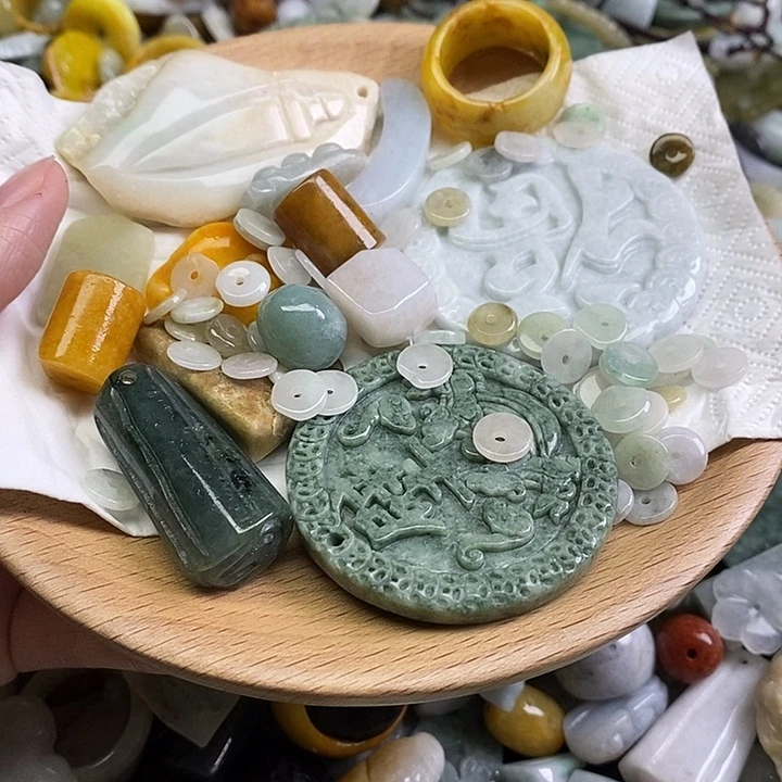 翡翠未镶嵌颈饰天然翡翠20号