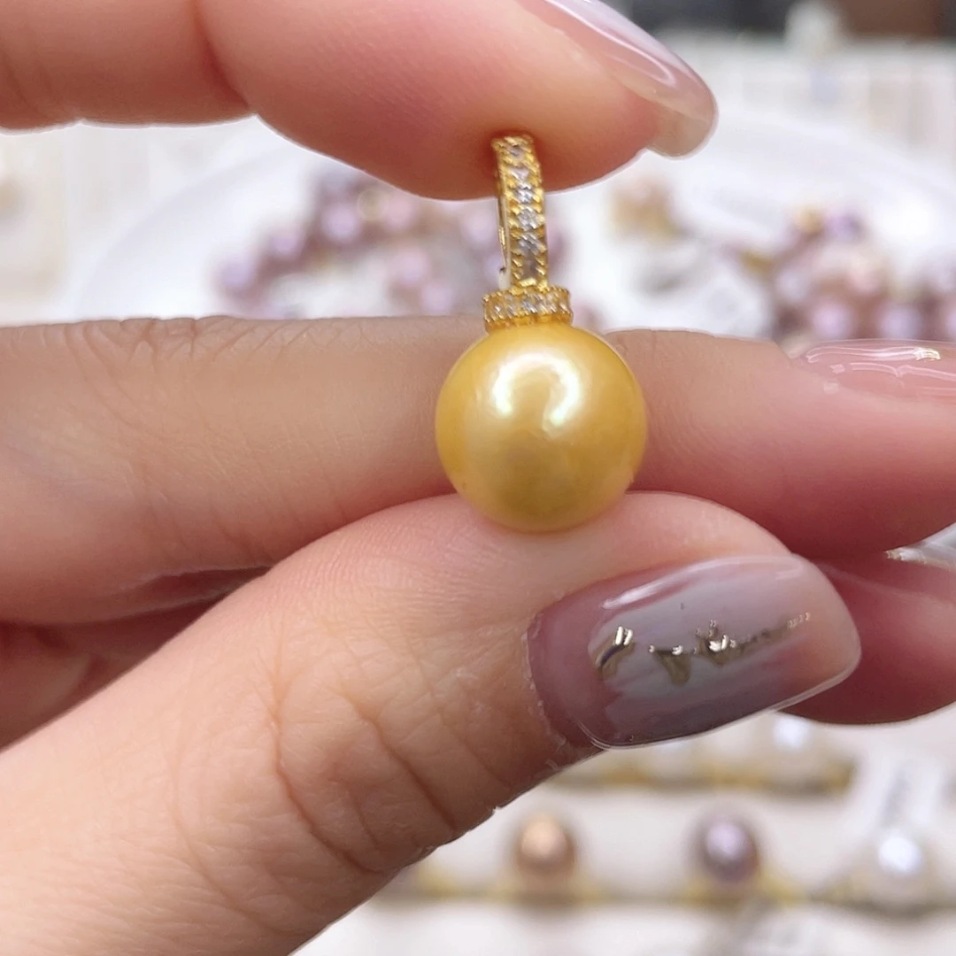 淡水珍珠吊坠(赠链)未镶嵌