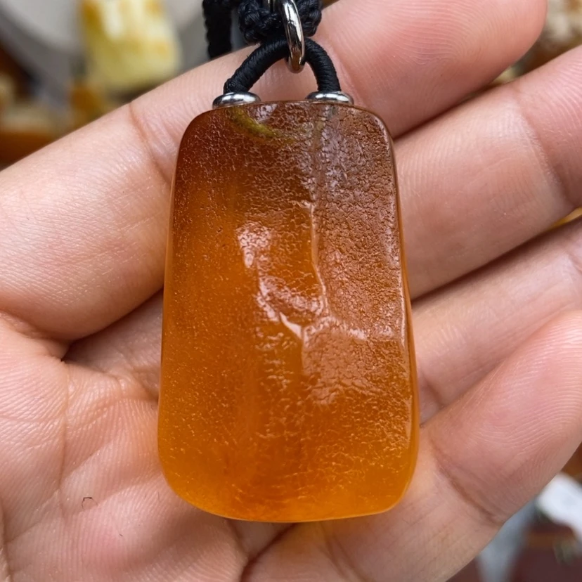 【闪购商品】琥珀颈饰未镶嵌