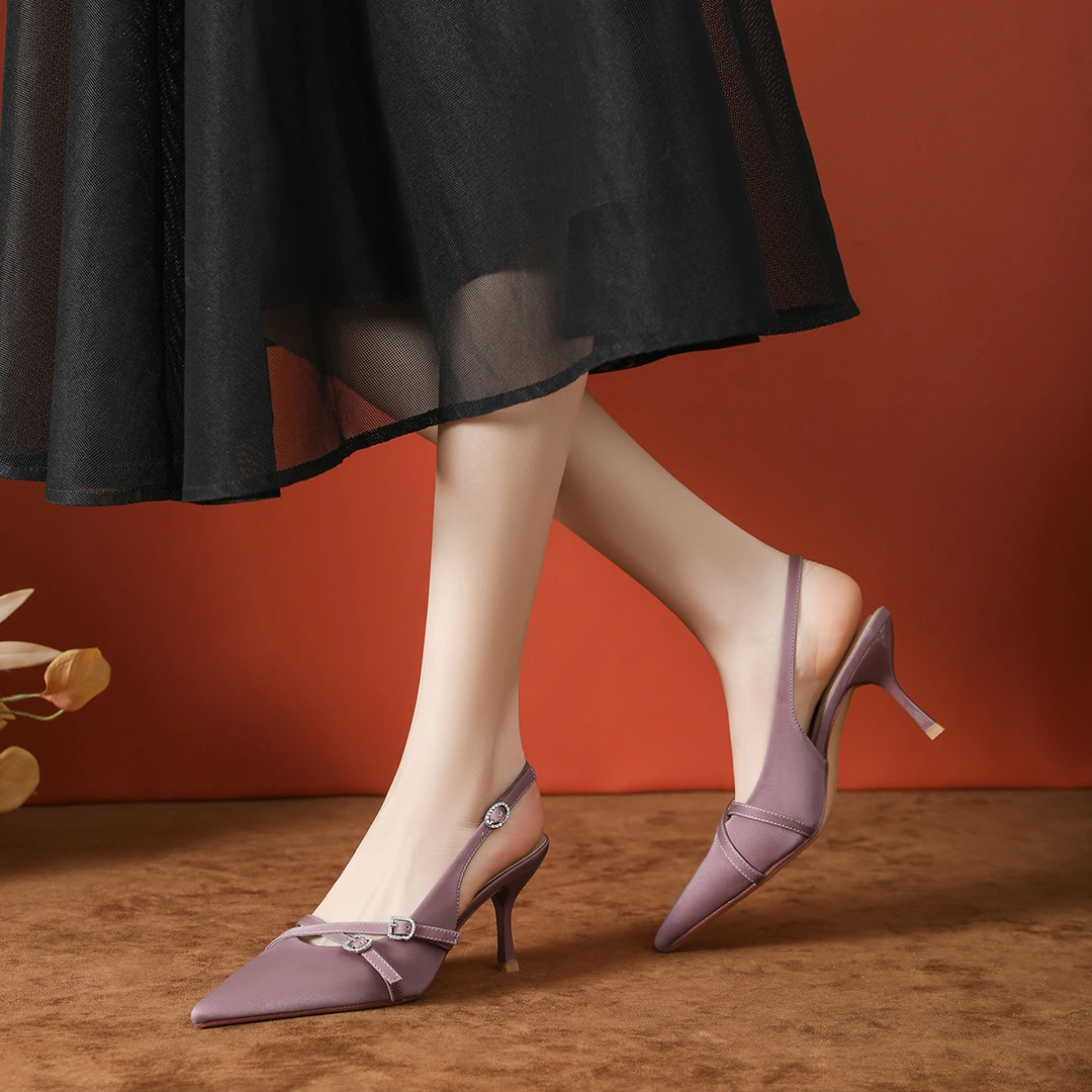 夏季细跟黑色浅口缎面一字式扣带尖头方头拼接细跟高跟鞋气质百搭