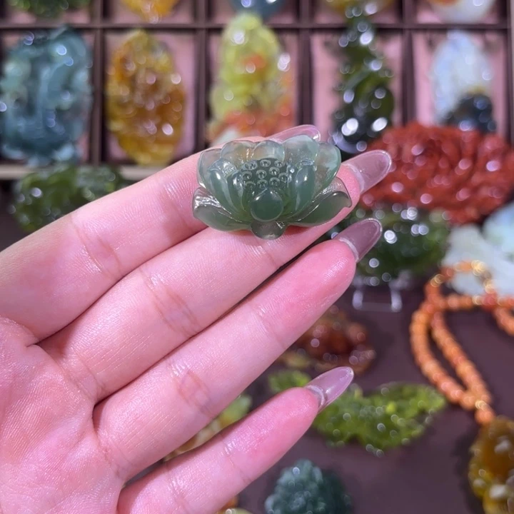 未镶嵌蛇纹石玉颈饰