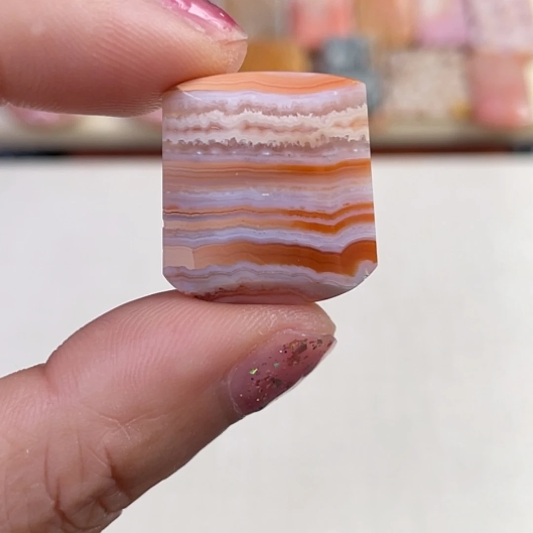 【闪购商品】硅化玉吊坠(赠链)未镶嵌