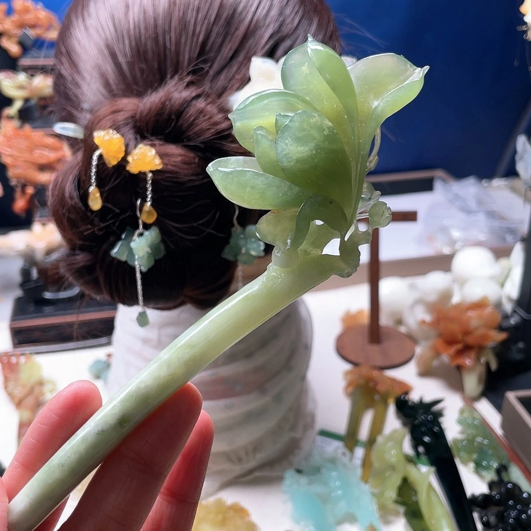 【闪购商品】未镶嵌岫玉发饰黛****?