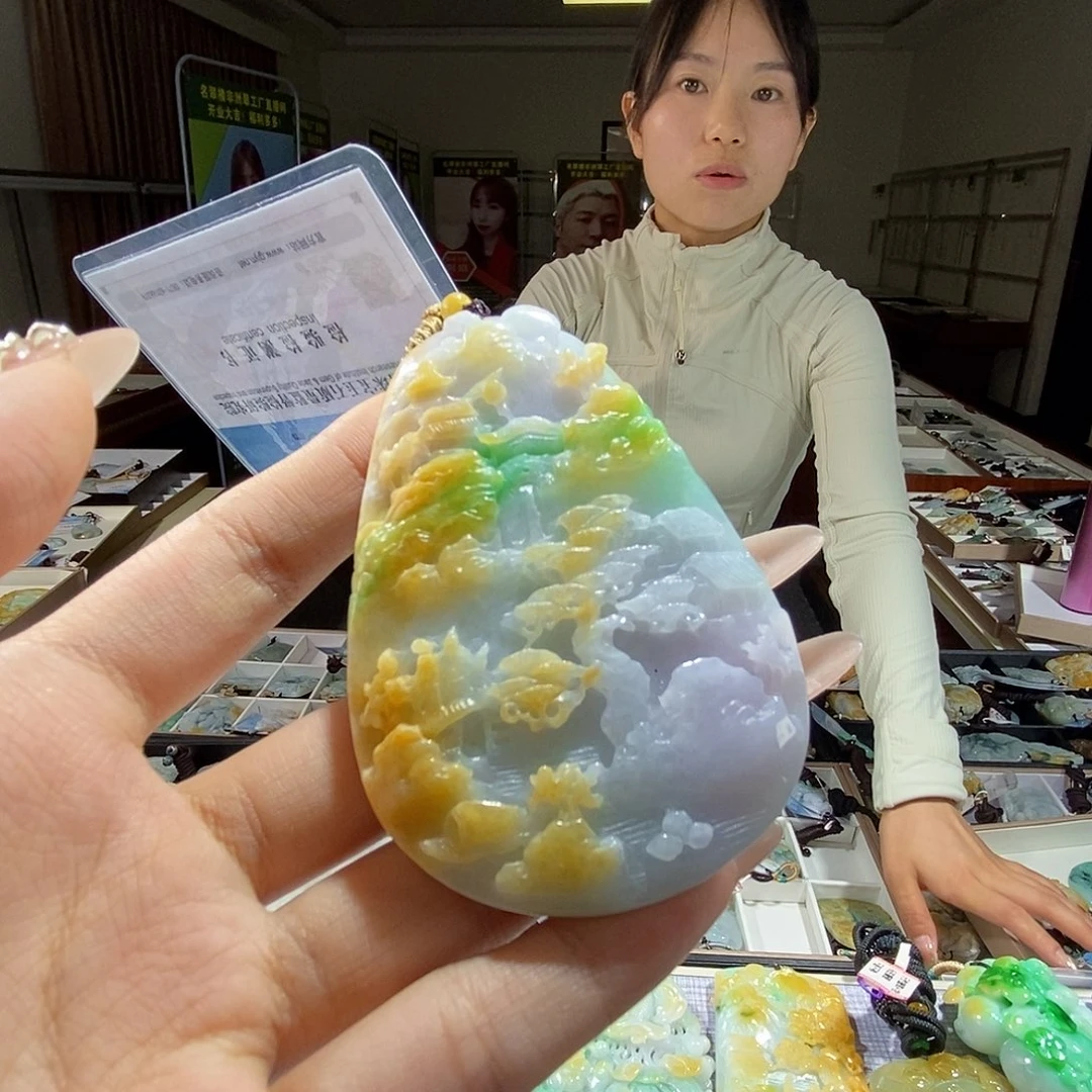 翡翠未镶嵌颈饰翡翠