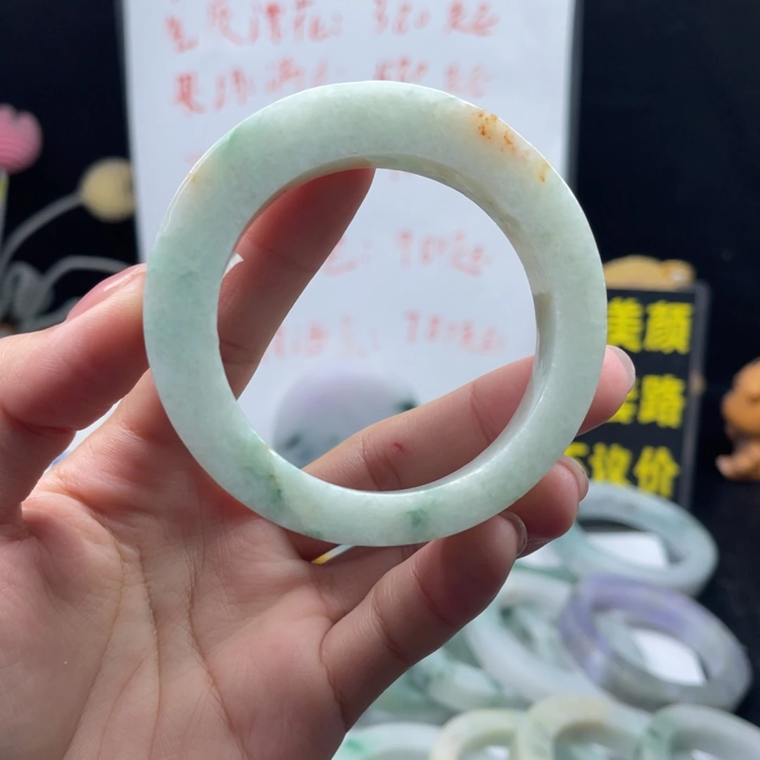 定制翡翠未镶嵌手镯