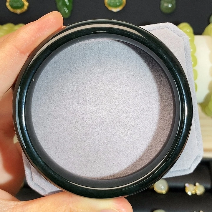 和田玉未镶嵌手镯圈口61