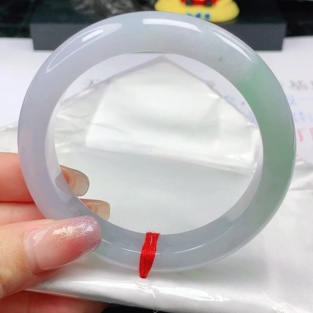 翡翠未镶嵌手镯正