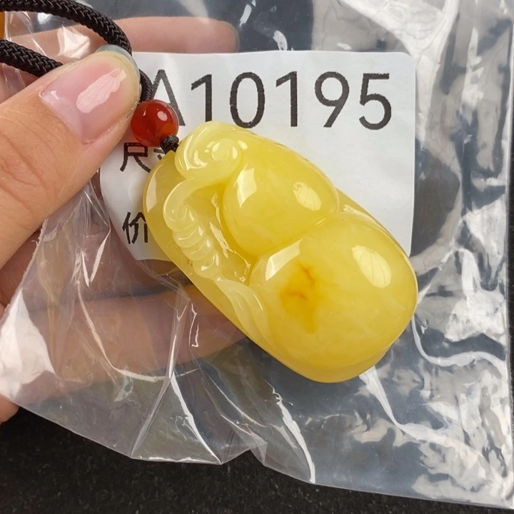 蜜蜡未镶嵌珠宝奇石