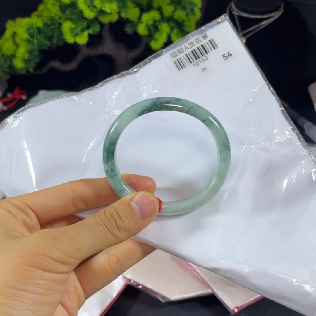 未镶嵌手镯翡翠天然翡翠手镯