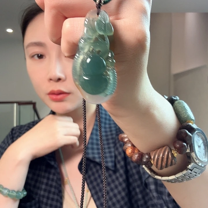 晴***蓝未镶嵌手链和田玉（糖玉）