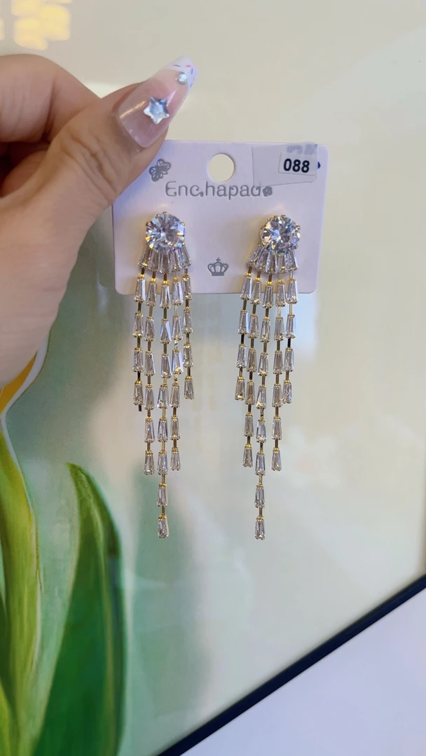 铜合金锆石耳饰 铜合金锆石耳饰 直播饰品专拍百搭气质时尚潮流