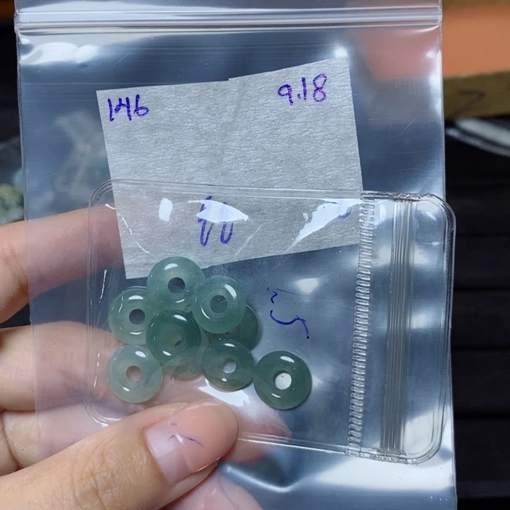金***宝未镶嵌定制翡翠不退