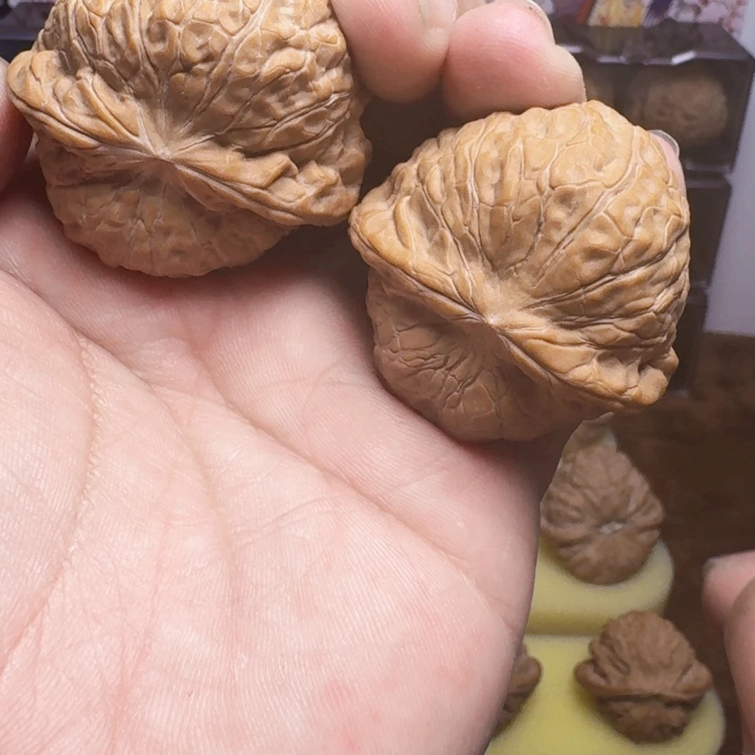 刘***叨42南瓜墩手把件麻核桃