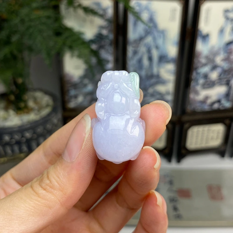 淡紫飘绿貔貅吊坠 天然翡翠A货