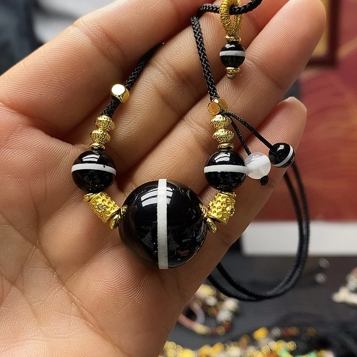 玛瑙/玉髓合金颈饰