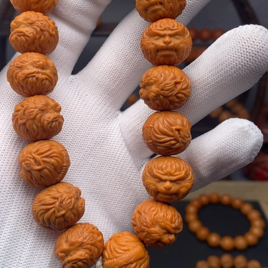 【闪购商品】文玩核桃吊坠青**托猴头