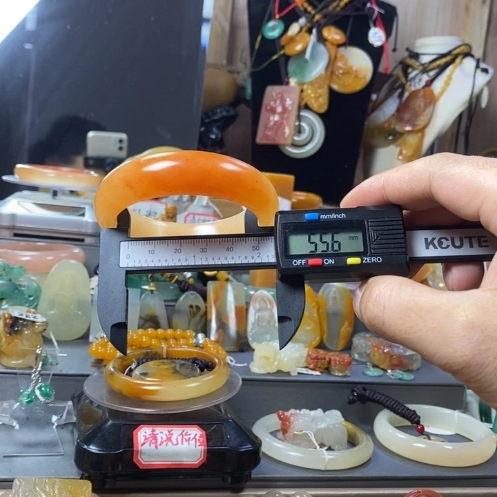 石英质玉（黄龙玉）未镶嵌手链