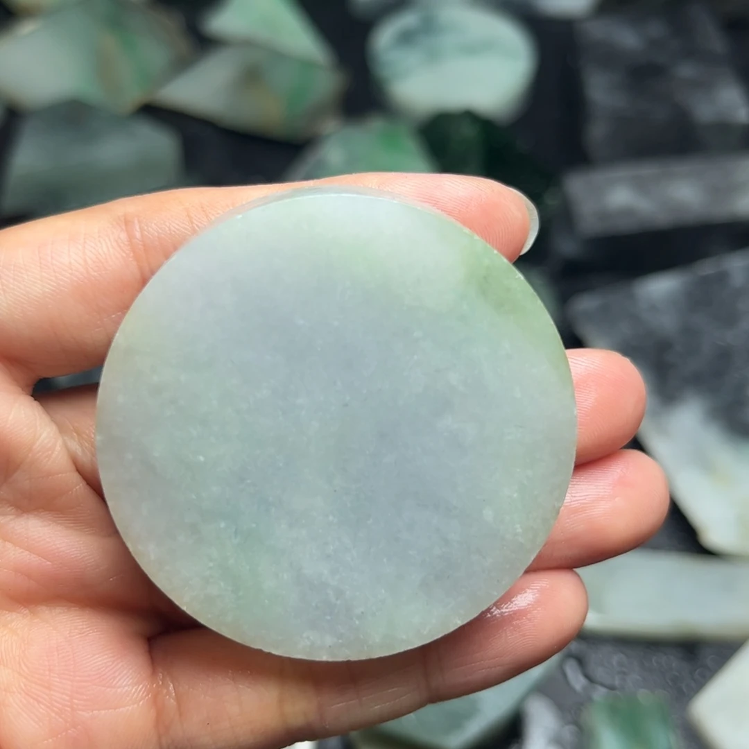 翡翠未镶嵌颈饰翡翠2