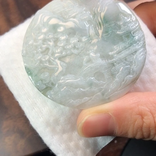 翡翠未镶嵌颈饰缅甸A货，每天下午1点半开播