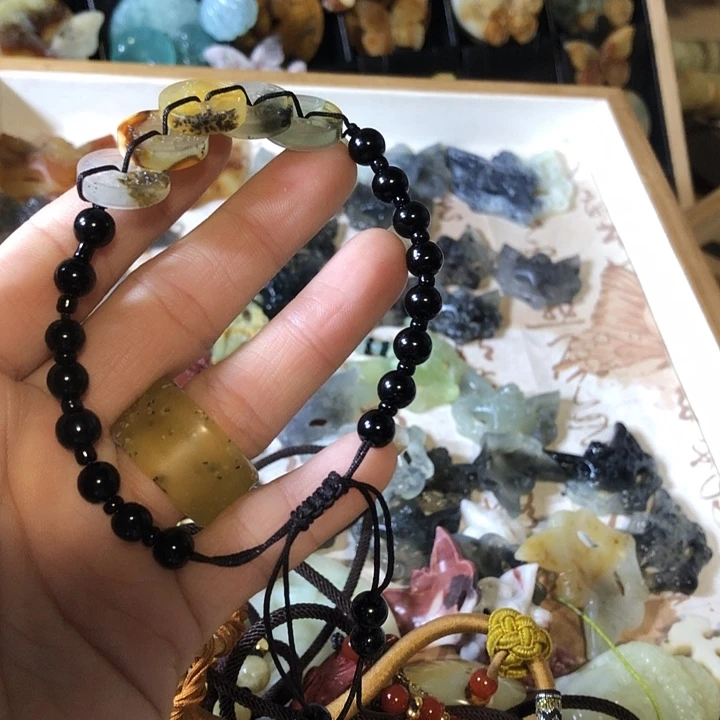 岫玉未镶嵌岫玉五帝钱手链