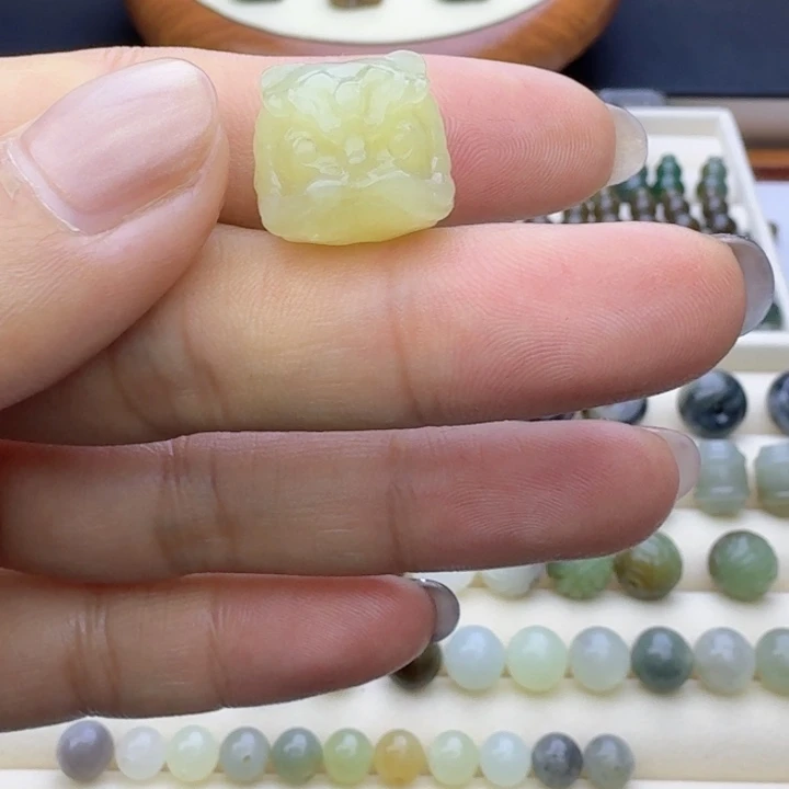 和田玉（糖玉）未镶嵌车挂