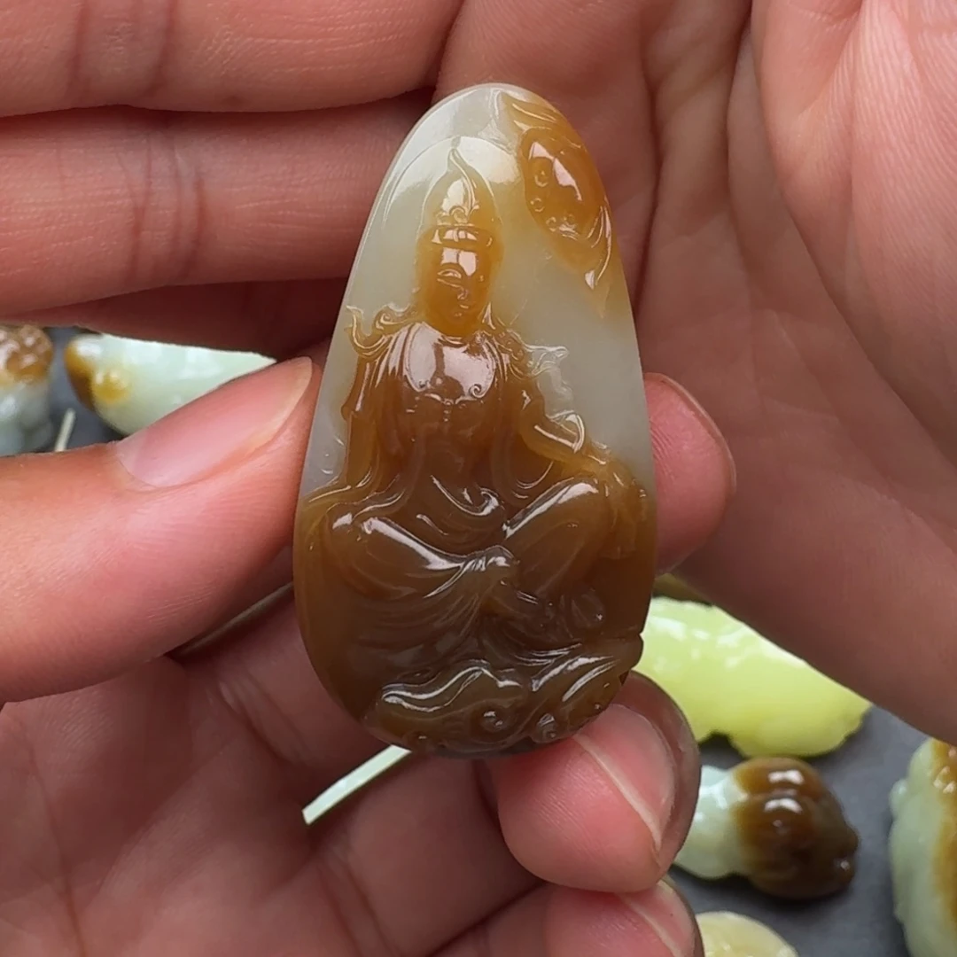 碧***光颈饰未镶嵌和田玉