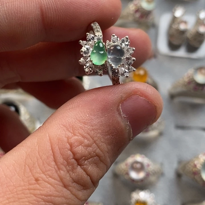 翡翠未镶嵌戒指戒指