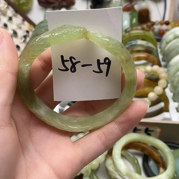 蛇纹石玉手镯未镶嵌岫玉8